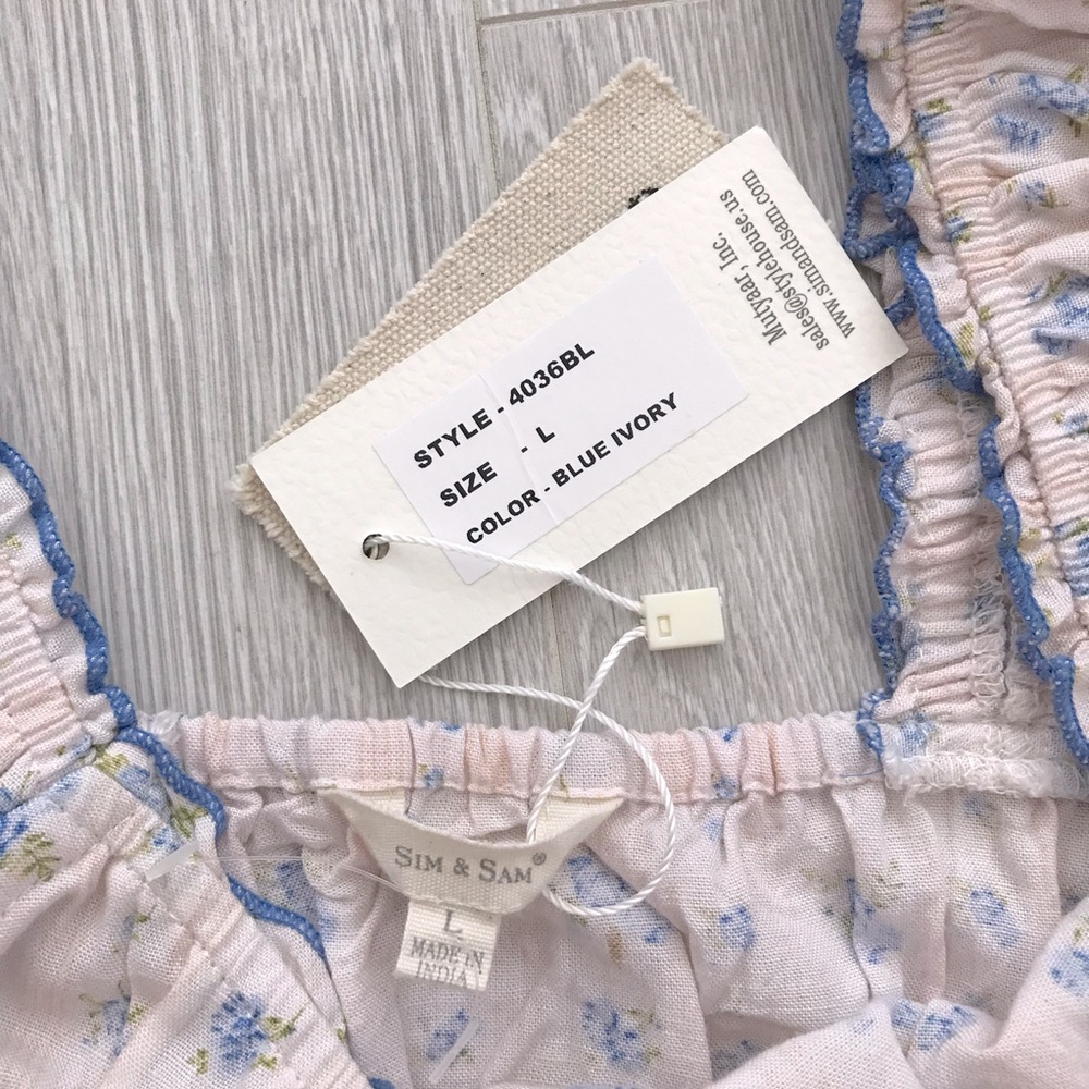 Sim & Sam Floral Ruffle Blouse - Picture 3 of 5